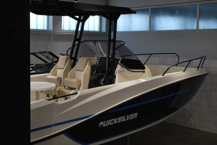 Quicksilver 705 Open