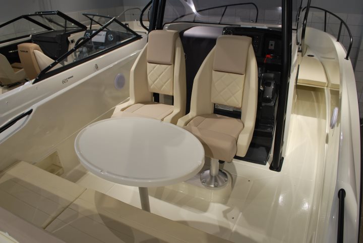 Quicksilver 705 Open