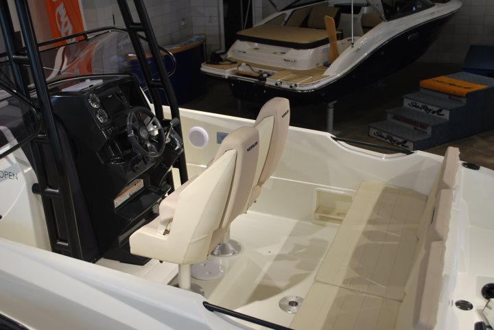 Quicksilver 705 Open