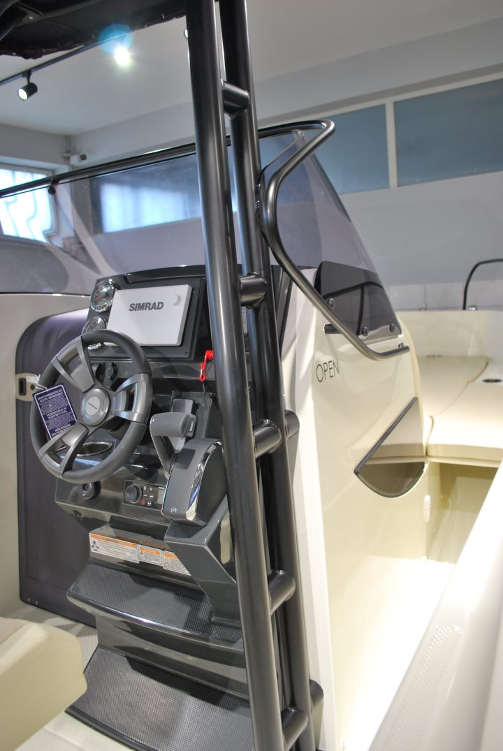 Quicksilver 705 Open