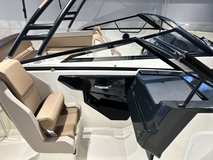 Quicksilver 605 Bowrider 2024