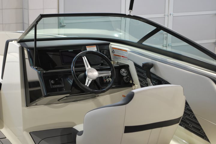 Sea Ray 210 SPX 2024
