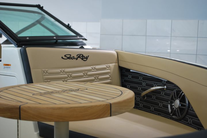 Sea Ray 190 SPX Outboard 2024