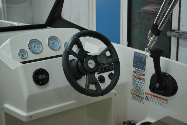 Quicksilver 525 Axess