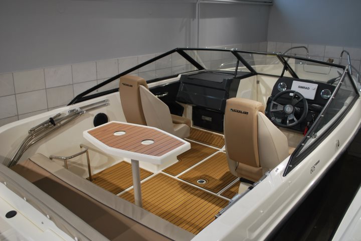 Quicksilver 605 Bowrider