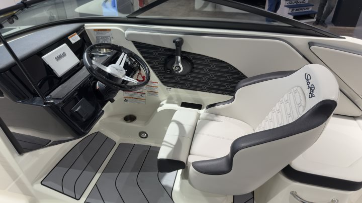 Sea Ray SPX 210 - половен