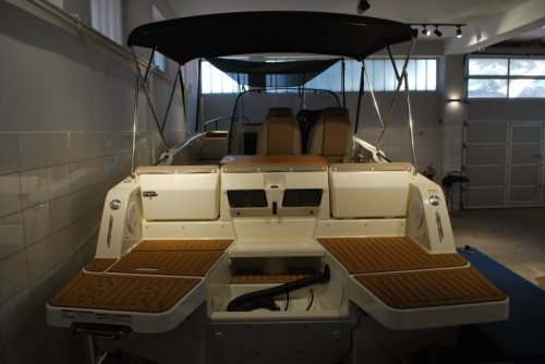 Quicksilver 755 Sundeck