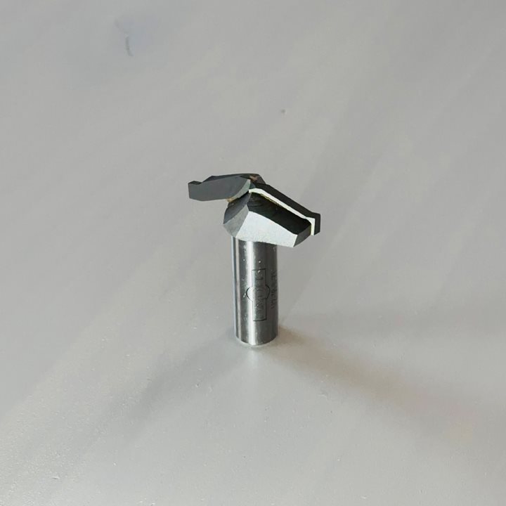 ПРОФИЛНО ГЛОДАЛО СО КАРБИДНИ СЕЧИЛА (1/2-38-11-2T)