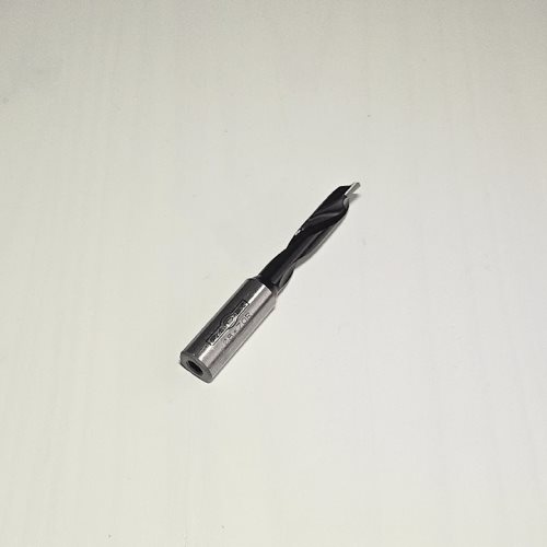 БУРГИЈА ЗА БУШЕЊЕ СЛЕПА СО КАРБИДНИ СЕЧИЛА (8*70 R)