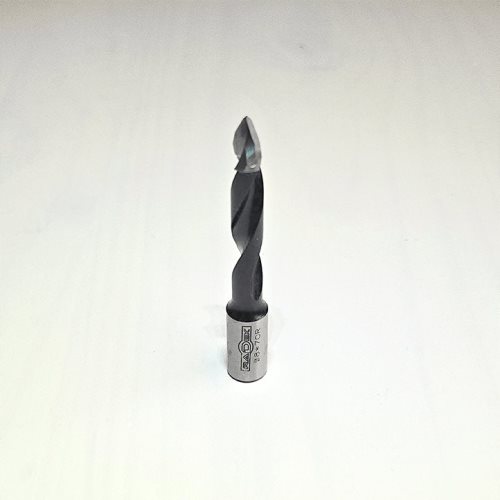 БУРГИЈА ЗА БУШЕЊЕ ПРОБИВНА СО КАРБИДЕН ВРВ (8*70 R)