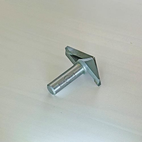 V-ГЛОДАЛО СО КАРБИДНИ СЕЧИЛА И АГОЛ ОД 120° (12*50*17)