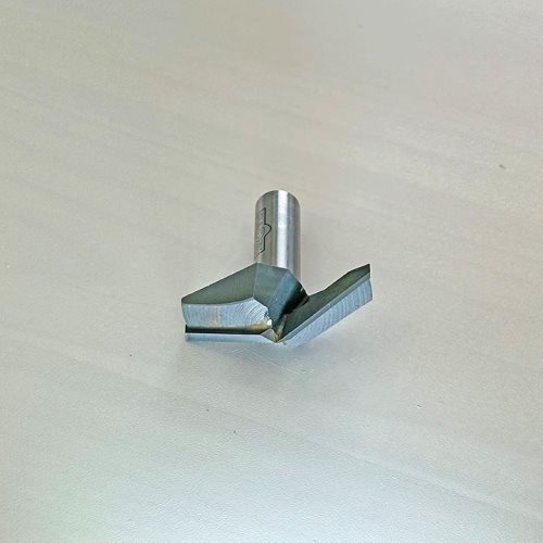 V-ГЛОДАЛО СО КАРБИДНИ СЕЧИЛА И АГОЛ ОД 120° (12*50*17)