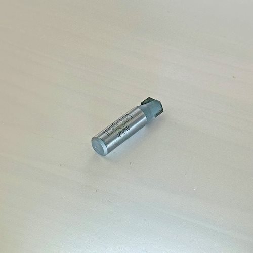 V-ГЛОДАЛО СО КАРБИДНИ СЕЧИЛА И АГОЛ ОД 120° (12*12*10)