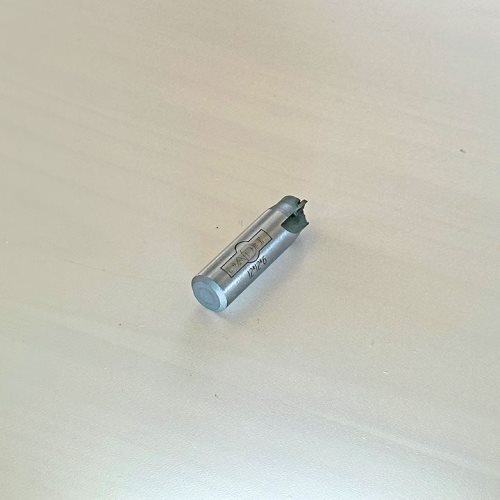 V-ГЛОДАЛО СО КАРБИДНИ СЕЧИЛА И АГОЛ ОД 120° (12*12*6)