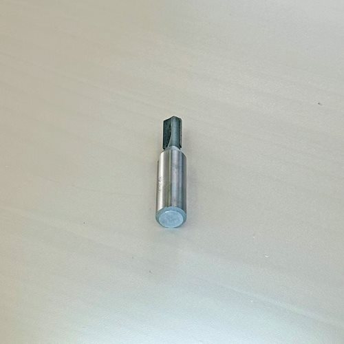 V-ГЛОДАЛО СО КАРБИДНИ СЕЧИЛА И АГОЛ ОД 120° (12*8*20)