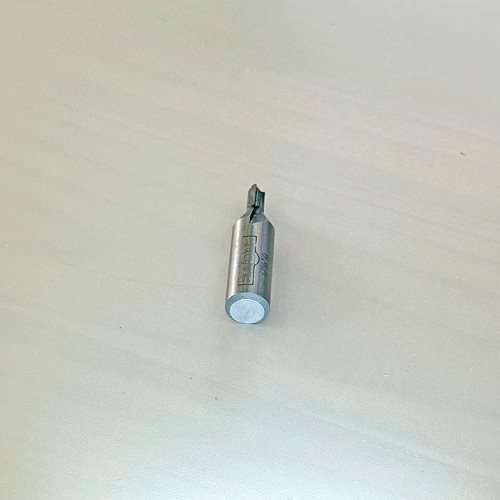 V-ГЛОДАЛО СО КАРБИДНИ СЕЧИЛА И АГОЛ ОД 120° (12*6*10)