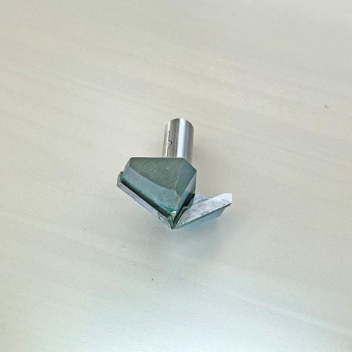 V-ГЛОДАЛО СО КАРБИДНИ СЕЧИЛА И АГОЛ ОД 90° (12*44*22)