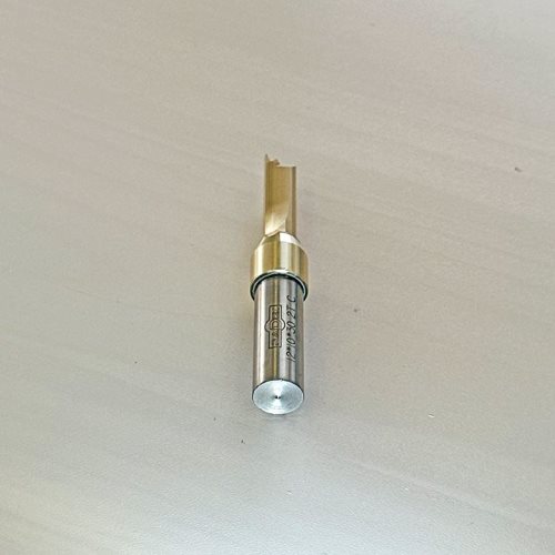 ПРАВО ГЛОДАЛО СО КАРБИДНИ 2 СЕЧИЛА И ЗАШТИТНА ОБЛОГА (12*10*30 2T C)