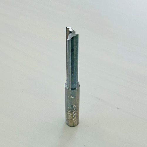 KARBIDNO PRAVO GLODALO SA 2 SEČIVA (12×12×52×100 2T)