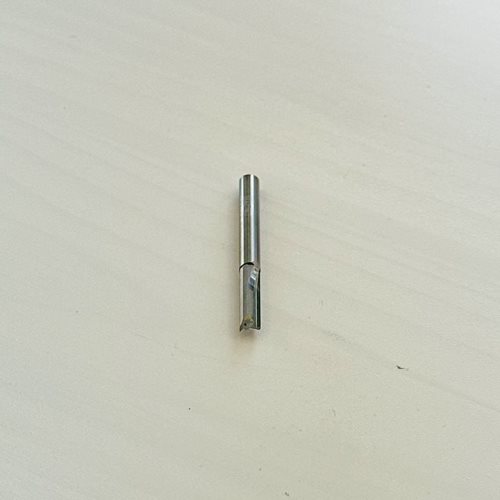 KARBIDNO PRAVO GLODALO SA 2 SEČIVA (6×6×20×60 2T)
