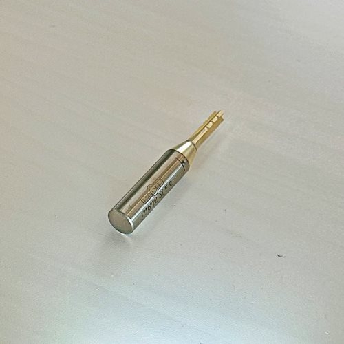 ПРАВО ГЛОДАЛО СО КАРБИДНИ 3 СЕЧИЛА, ПРЕДРЕЗАЧИ И ЗАШТИТНА ОБЛОГА (12*6*22 3T F C)