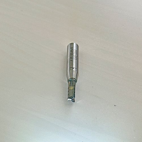 ПРАВО ГЛОДАЛО СО КАРБИДНИ 3 СЕЧИЛА И ПРЕДРЕЗАЧИ (12*8*20 3T F)