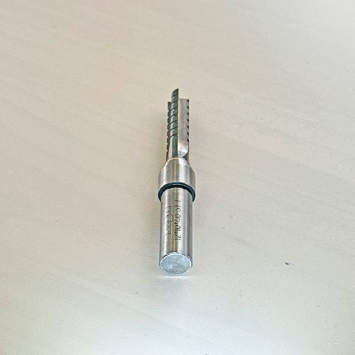 ПРАВО ГЛОДАЛО СО КАРБИДНИ 3 СЕЧИЛА И ПРЕДРЕЗАЧИ (12*10*40 3T F)