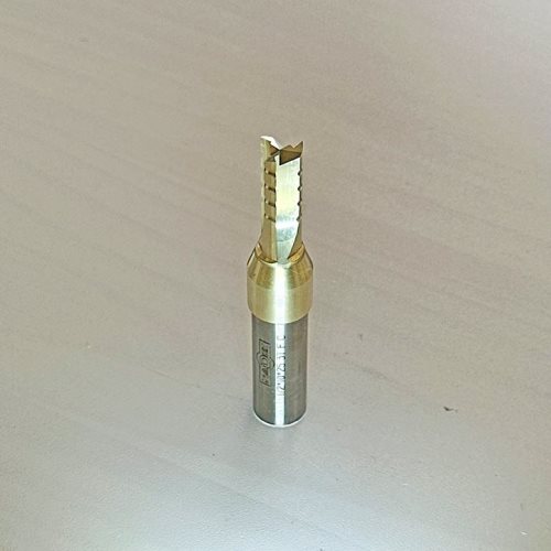 КАРБИДНО ПРАВО ГЛОДАЛО СО ПРЕДРЕЗАЧИ, 3 СЕЧИЛА И ЗАШТИТНА ОБЛОГА (1/2*10*25 3T F C)