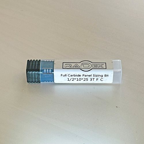 КАРБИДНО ПРАВО ГЛОДАЛО СО ПРЕДРЕЗАЧИ, 3 СЕЧИЛА И ЗАШТИТНА ОБЛОГА (1/2*10*25 3T F C)