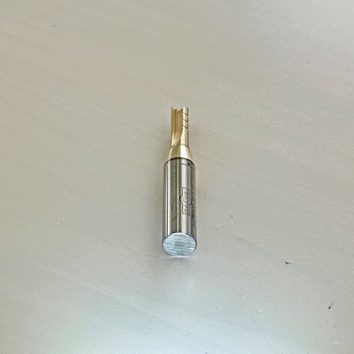 КАРБИДНО ПРАВО ГЛОДАЛО СО ПРЕДРЕЗАЧИ, 3 СЕЧИЛА И ЗАШТИТНА ОБЛОГА (1/2*8*22 3T F C)