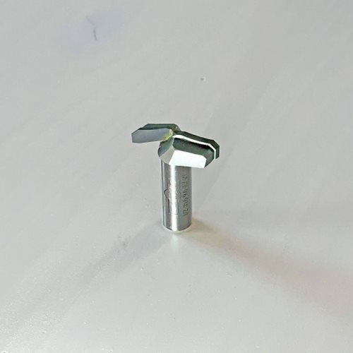 ПРОФИЛНО ГЛОДАЛО СО КАРБИДНИ СЕЧИЛА (D32-12-48.2L)