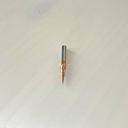 SPIRALNO KONUSNO KARBIDNO GLODALO SA KUGLASTIM VRHOM I ZAŠTITNIM PREMAZOM (0.5×30×6×70 2T)