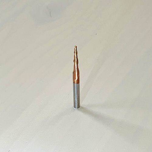 СПИРАЛНО КОНУСНО КАРБИДНО ГЛОДАЛО СО КУГЛЕСТ ВРВ И ЗАШТИТНА ОБЛОГА (2*30*6*70 2T)