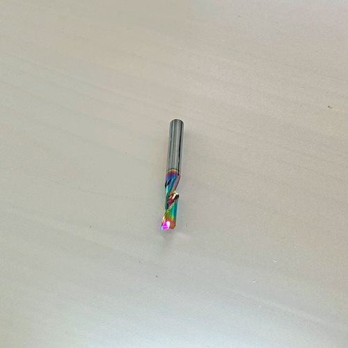 SPIRALNO KARBIDNO GLODALO SA 1 SEČIVOM I ZAŠTITNIM PREMAZOM (6×6×20×60 1T)