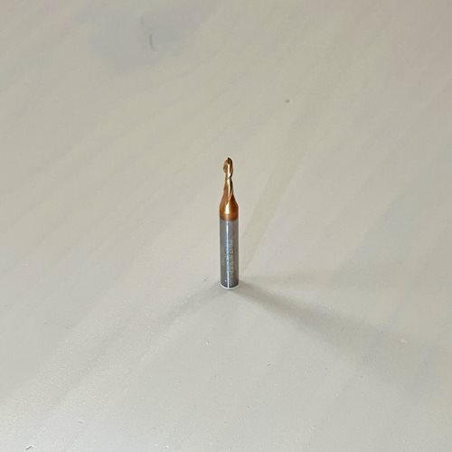 СПИРАЛНО КАРБИДНО ГЛОДАЛО СО КУГЛЕСТ ВРВ И ЗАШТИТНА ОБЛОГА (3*6*12*50 2T R1.5)