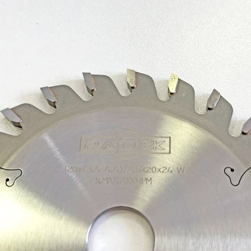 ПРЕДРЕЗАЧ СО КАРБИДНИ СЕЧИЛА ЗА ФОРМАТИЗЕР 120*20*3.4-4.4*24T W