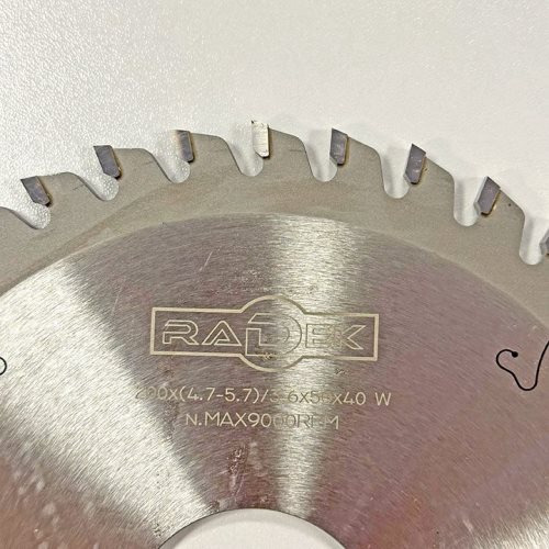 ПРЕДРЕЗАЧ СО КАРБИДНИ СЕЧИЛА ЗА ЦНЦ КРОЈАЧ 200*50*4.7-5.7*40T W