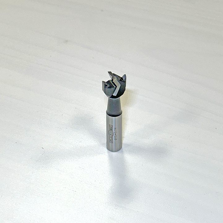 БУРГИЈА ЗА БУШЕЊЕ СЛЕПА СО КАРБИДНИ СЕЧИЛА (15*57 R)