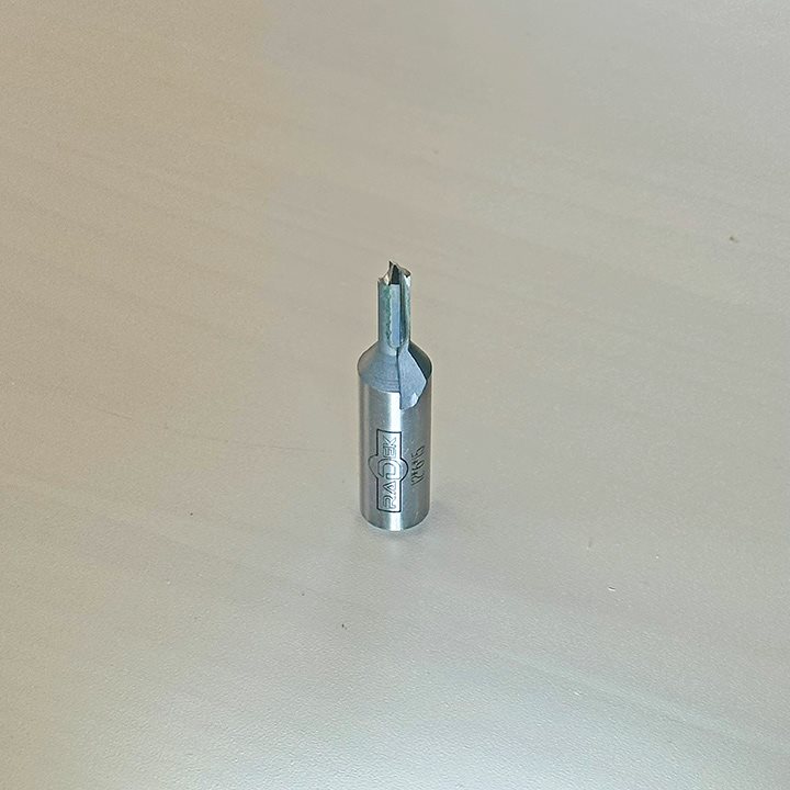 V-ГЛОДАЛО СО КАРБИДНИ СЕЧИЛА И АГОЛ ОД 120° (12*6*15)