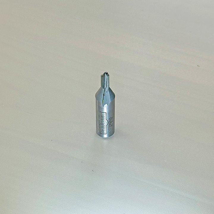 V-ГЛОДАЛО СО КАРБИДНИ СЕЧИЛА И АГОЛ ОД 120° (12*6*10)