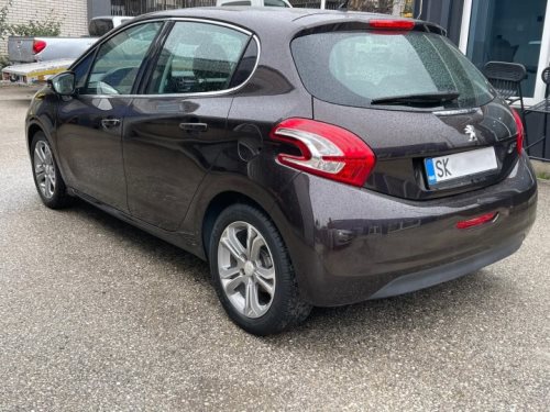 Peugeot 208 1.6 e-HDI 2012