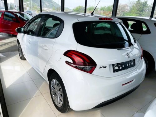 Peugeot 208 1.6 BLUEHDI Affaire 2015 год.