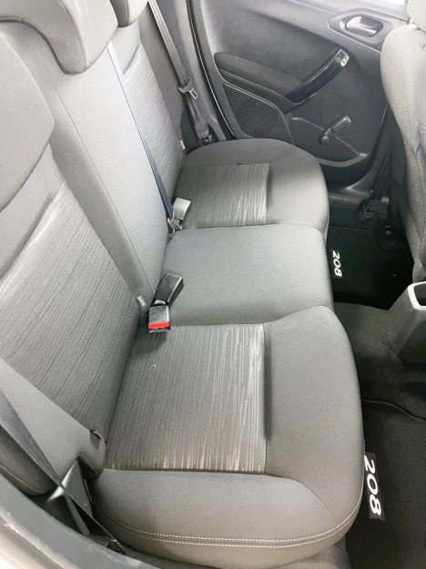 Peugeot 208 1.6 BLUEHDI Affaire 2015 год.