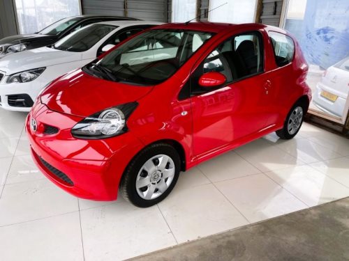 Toyota Aygo 1.0 2010 година 129000км