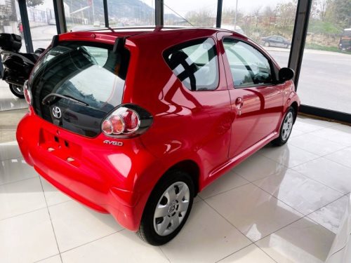 Toyota Aygo 1.0 2010 година 129000км