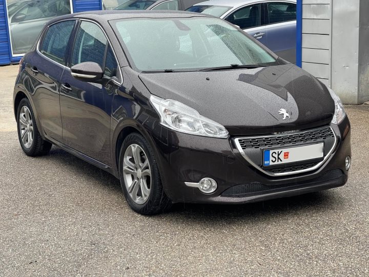 Peugeot 208 1.6 e-HDI 2012