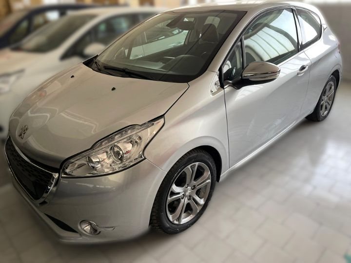 Peugeot 208 1.6HDI GT 2014