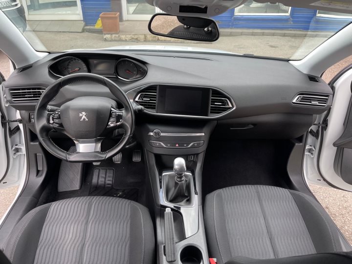 Peugeot 308 2019год.